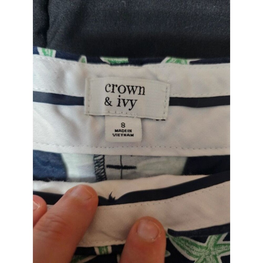 Crown & Ivy Navy Starfish Print Shorts Size 8 Preppy Coastalcore - Picture 3 of 4